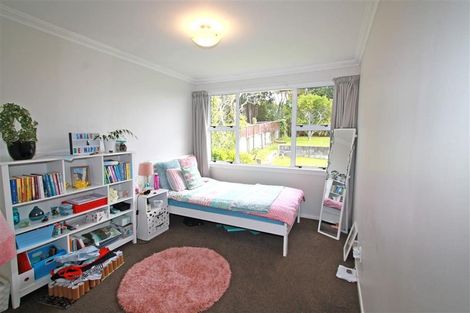 Photo of property in 42 Awanui Street, Merrilands, New Plymouth, 4312