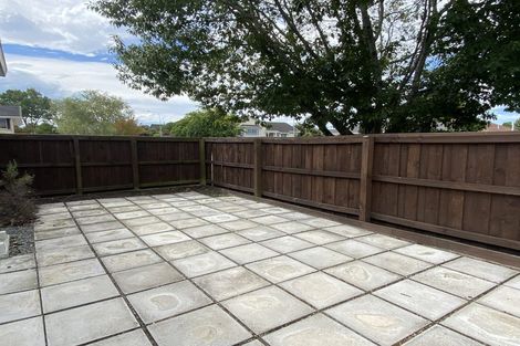 Photo of property in 21 Salford Avenue, Redwood, Christchurch, 8051