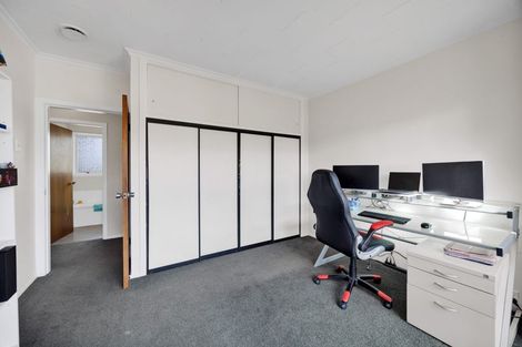Photo of property in 191 Seaview Road, Westown, New Plymouth, 4310