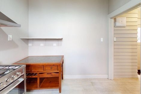 Photo of property in 201 Fitzherbert Avenue, West End, Palmerston North, 4410
