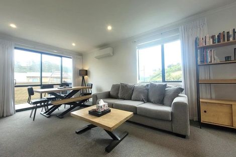 Photo of property in 3 Holystone Road, Whitby, Porirua, 5024