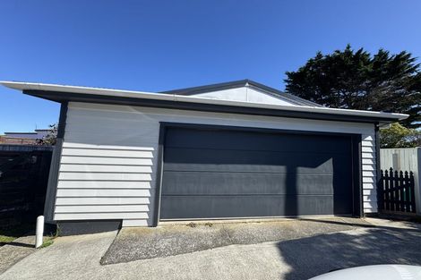 Photo of property in 158 Akaroa Drive, Maupuia, Wellington, 6022