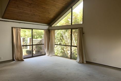 Photo of property in 3 Aintree Grove, Churton Park, Wellington, 6037