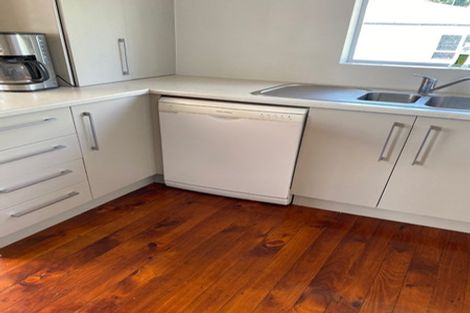 Photo of property in 115 Glengarry Road, Glen Eden, Auckland, 0602