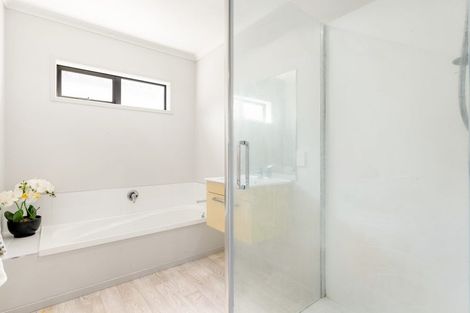 Photo of property in 14 Taiaapure Street, Weymouth, Auckland, 2103