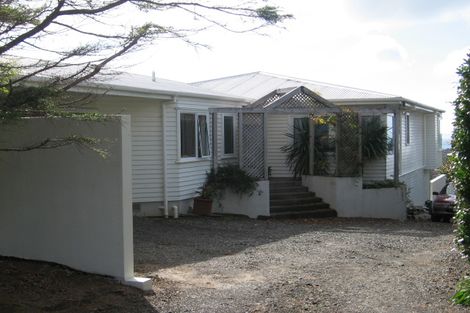 Photo of property in 1/297 East Coast Road, Mairangi Bay, Auckland, 0630