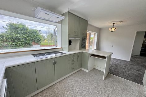 Photo of property in 6 Porter Avenue, Te Atatu South, Auckland, 0610