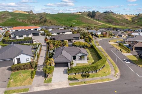 Photo of property in 39 Ballintoy Park Drive, Welcome Bay, Tauranga, 3175