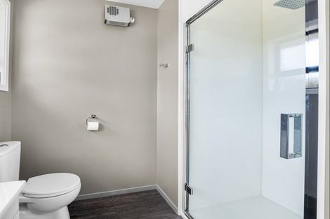 Photo of property in 12 Masham Road, Broomfield, Christchurch, 8042