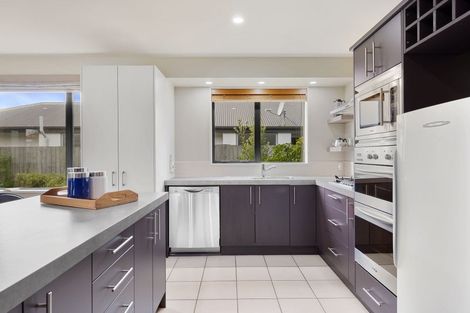 Photo of property in 18 Sandalwood Place, Waimairi Beach, Christchurch, 8083