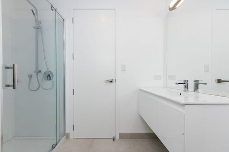 Photo of property in 5 Mokopiko Court, Beach Haven, Auckland, 0626