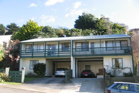 Photo of property in 103 Churton Drive, Churton Park, Wellington, 6037
