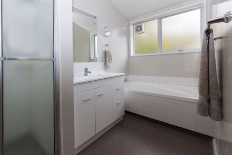 Photo of property in 321 Wairakei Road, Burnside, Christchurch, 8053