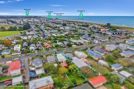 Photo of property in 47 Shackleton Street, New Brighton, Christchurch, 8061