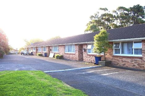 Photo of property in 5/85 Edmonton Road, Henderson, Auckland, 0612