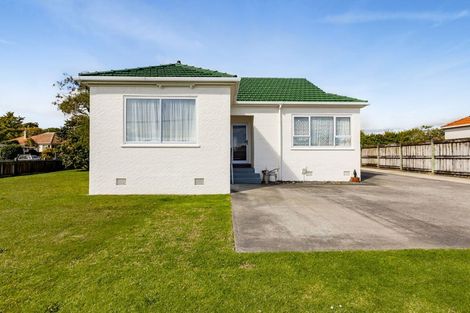 Photo of property in 139 Tukapa Street, Westown, New Plymouth, 4310