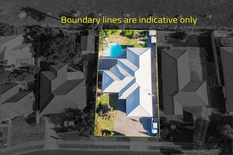 Photo of property in 10 Harris Place, Ngatea, 3503