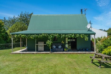 Photo of property in 300 Courtenay Road, Charing Cross, Christchurch, 7671