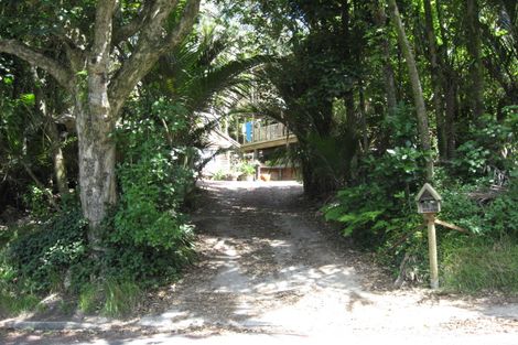 Photo of property in 115 Motutara Road, Muriwai, Waimauku, 0881