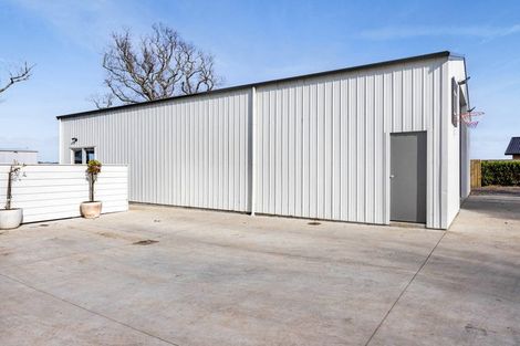 Photo of property in 76 Turuturu Road, Hawera, 4674