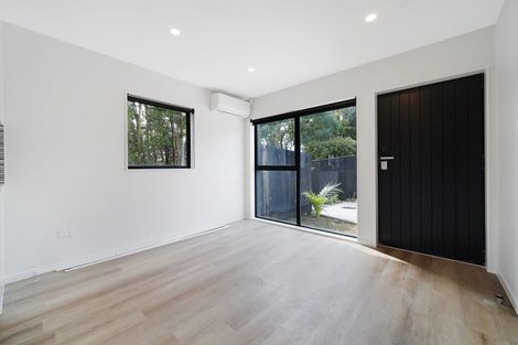 Photo of property in 57 Chatsworth Crescent, Pakuranga Heights, Auckland, 2010