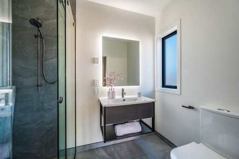 Photo of property in 6 Simpson Crescent, Wanaka, 9305