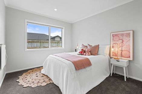 Photo of property in 60 Feist Street, Carterton, 5713