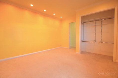 Photo of property in 14 Provence Esplanade, Te Atatu Peninsula, Auckland, 0610