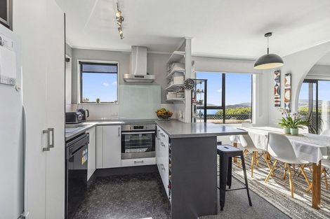 Photo of property in 5 Tikati View, Titahi Bay, Porirua, 5022