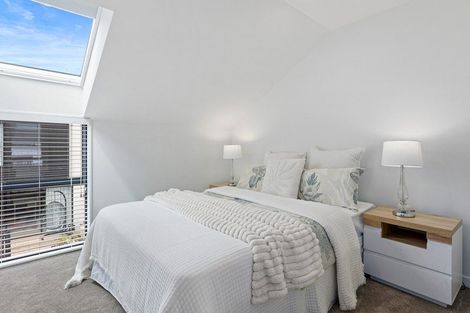 Photo of property in 2/196 Hills Road, Edgeware, Christchurch, 8013