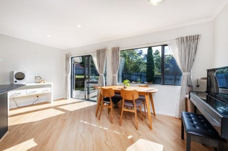 Photo of property in 2 Shah Place, Glen Eden, Auckland, 0602