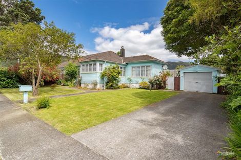 Photo of property in 74 Durham Crescent, Fairfield, Lower Hutt, 5011