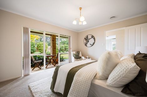 Photo of property in 2 Jubaea Place, Henderson, Auckland, 0610
