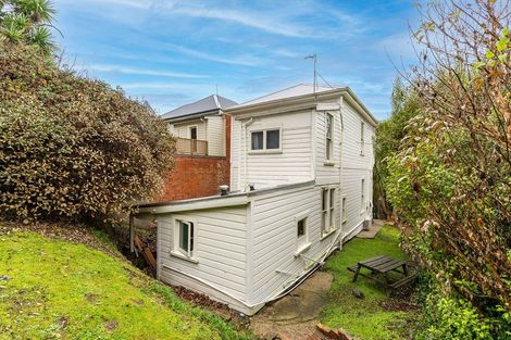 Photo of property in 100 Queen Street, North Dunedin, Dunedin, 9016