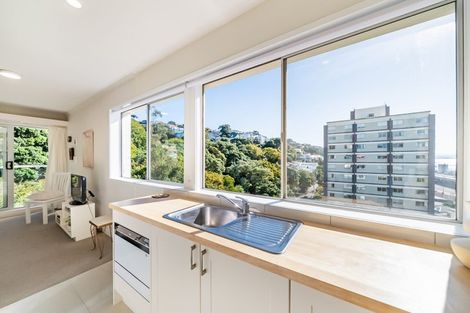 Photo of property in Grosvenor Flats, 19 Cottleville Terrace, Thorndon, Wellington, 6011