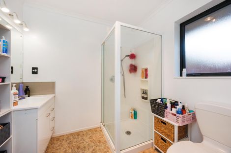 Photo of property in 197 Ruapehu Drive, Fitzherbert, Palmerston North, 4410