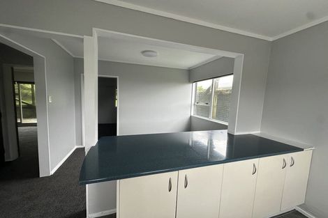 Photo of property in 15 Edgecombe Street, Newlands, Wellington, 6037