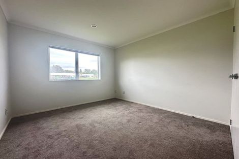 Photo of property in 10 Jezero Drive, Massey, Auckland, 0614