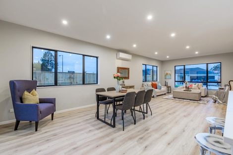 Photo of property in 13 Konoba Avenue, Kumeu, 0810