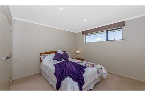 Photo of property in 66 Grovenor Drive, Orewa, 0931