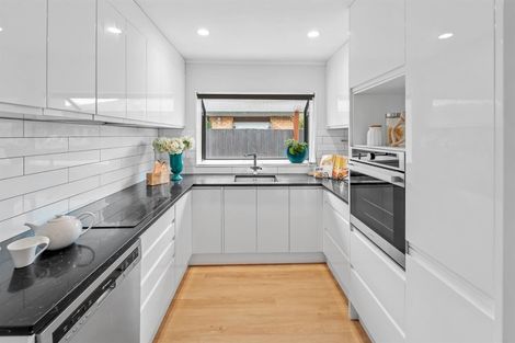 Photo of property in 26 Inverness Road, Browns Bay, Auckland, 0630