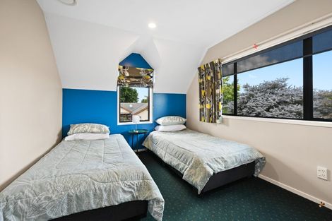 Photo of property in 6 Fencourt Place, Rototuna North, Hamilton, 3210