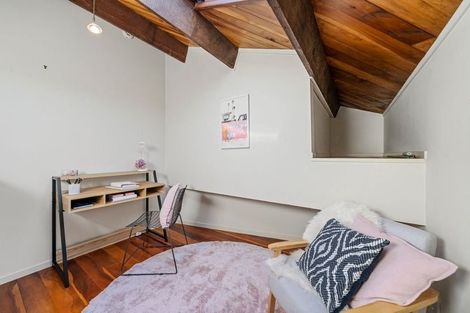 Photo of property in Metro Apartments, 12/220u Thorndon Quay, Pipitea, Wellington, 6011