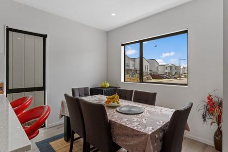 Photo of property in 37 Kairakau Street, Papakura, 2110