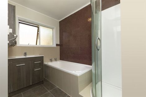 Photo of property in 1/69 Glencoe Road, Browns Bay, Auckland, 0630