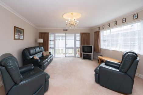 Photo of property in 17 Princes Street, Hawera, 4610