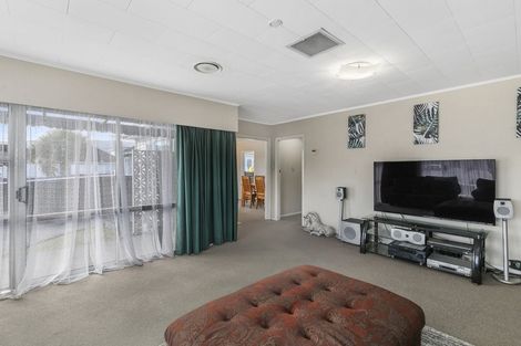 Photo of property in 16 Hinau Grove, Wainuiomata, Lower Hutt, 5014
