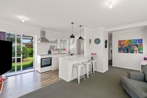 Photo of property in 16 Bledisloe Street, Levin, 5510