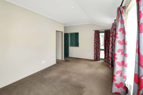 Photo of property in 10 Waverton Terrace, Churton Park, Wellington, 6037