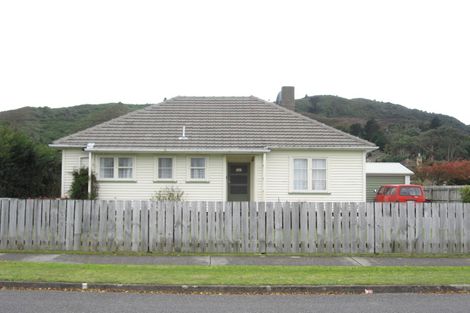 Photo of property in 2 Meldrum Street, Naenae, Lower Hutt, 5011